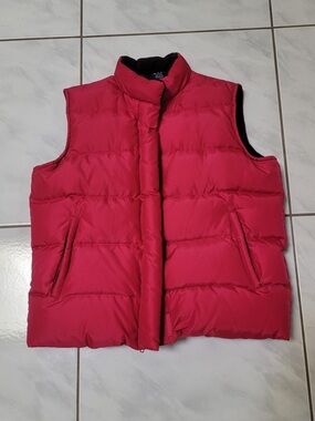 GAP Men's Bright Red Quilted Down Puffer Vest